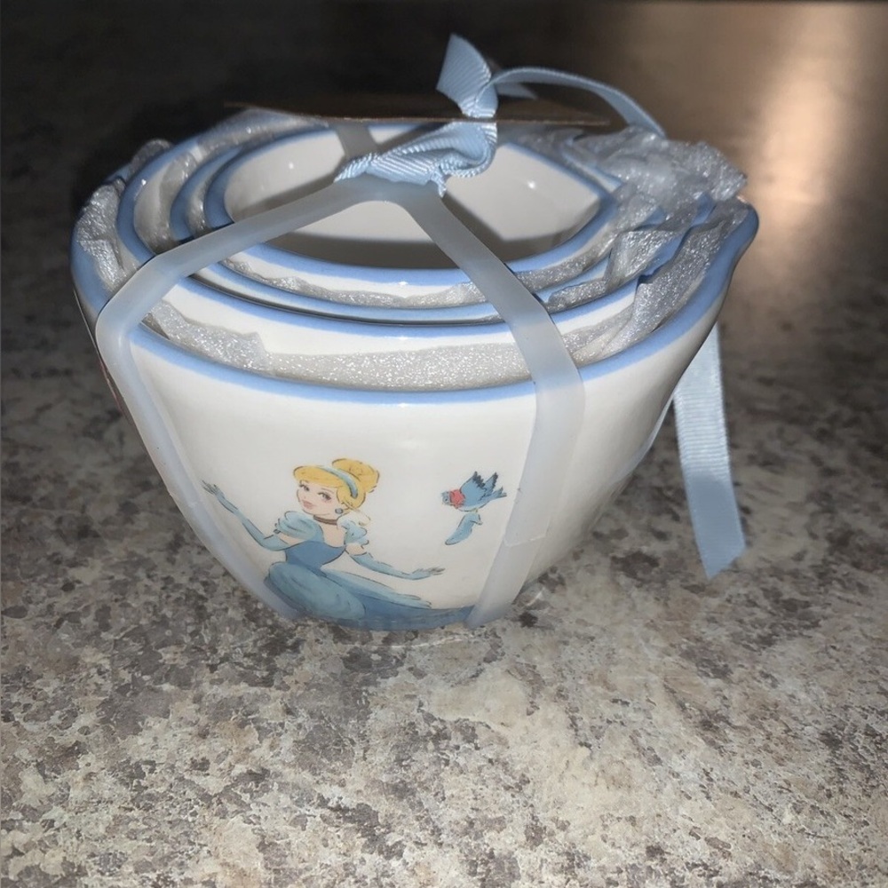 Rae Dunn Disney Magical Cinderella Princess Measuring Cups Set NWT RARE HTF
